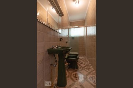 Casa para alugar com 130m², 3 quartos e 2 vagasBanheiro 1