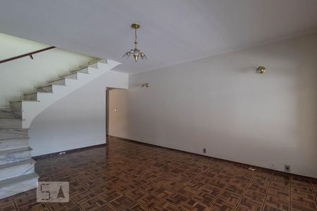 Sala de casa para alugar com 3 quartos, 130m² em Pestana, Osasco