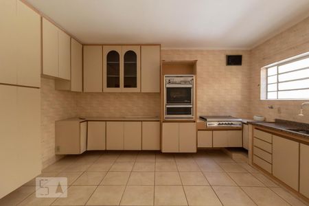 Casa para alugar com 130m², 3 quartos e 2 vagasCozinha