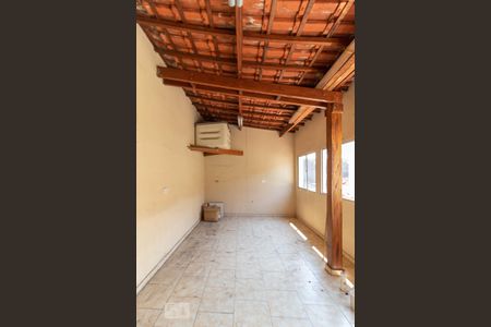 Casa para alugar com 130m², 3 quartos e 2 vagasQuarto de serviço