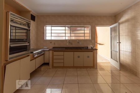Casa para alugar com 130m², 3 quartos e 2 vagasCozinha