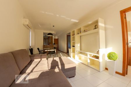 Sala de apartamento à venda com 3 quartos, 105m² em Petrópolis, Porto Alegre