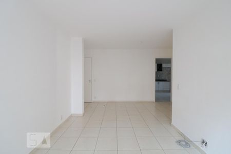 Apartamento para alugar com 84m², 3 quartos e 1 vagaSala