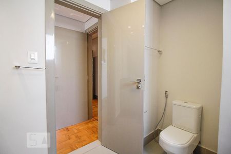 Apartamento à venda com 220m², 3 quartos e 1 vaga Apartamento à venda com 220m², 3 quartos e 1 vagaBanheiro da Suíte 3