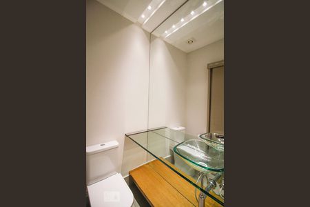 Apartamento à venda com 220m², 3 quartos e 1 vaga Apartamento à venda com 220m², 3 quartos e 1 vagaLavabo