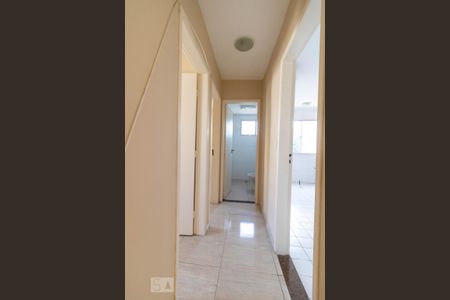 Corredor de apartamento para alugar com 2 quartos, 58m² em Vila Eldízia, Santo André