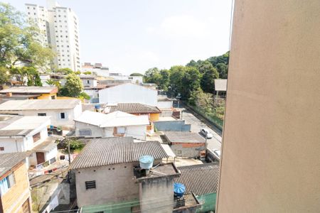 Vista da Área de Serviço e Cozinha de apartamento para alugar com 2 quartos, 58m² em Vila Eldízia, Santo André