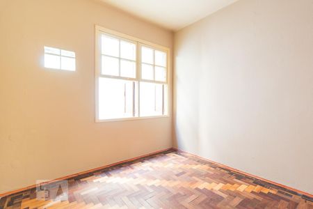 Dormitório 2 de apartamento para alugar com 2 quartos, 55m² em Floresta, Porto Alegre