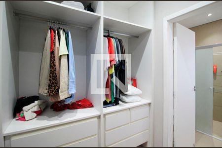 Closet da suíte de casa à venda com 5 quartos, 280m² em Jardim Novo Mundo, São Paulo