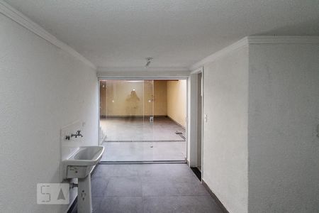 Área de Serviço de casa para alugar com 3 quartos, 93m² em Vila Olinda, São Paulo