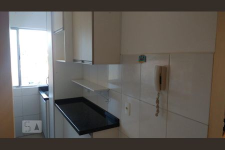 Cozinha de apartamento para alugar com 2 quartos, 60m² em Santa Cândida, Curitiba
