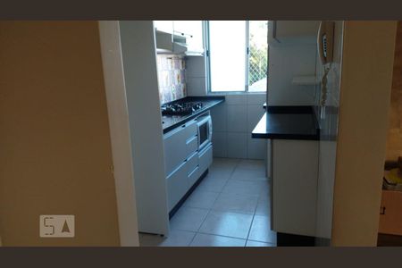 Cozinha de apartamento para alugar com 2 quartos, 60m² em Santa Cândida, Curitiba