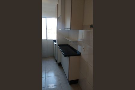 Cozinha de apartamento para alugar com 2 quartos, 60m² em Santa Cândida, Curitiba