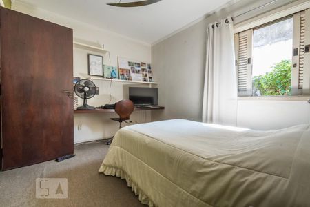 Casa à venda com 300m², 3 quartos e 4 vagas Casa à venda com 300m², 3 quartos e 4 vagasSuíte 1