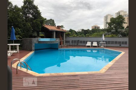 Apartamento para alugar com 33m², 1 quarto e 1 vaga Apartamento para alugar com 33m², 1 quarto e 1 vagaÁrea comum - Piscina