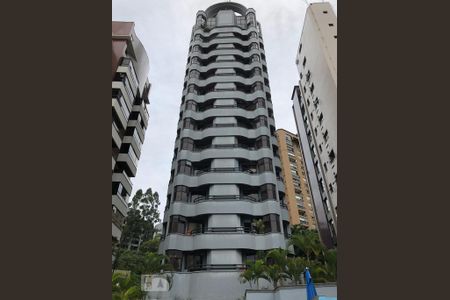 Apartamento para alugar com 33m², 1 quarto e 1 vaga Apartamento para alugar com 33m², 1 quarto e 1 vagaFachada