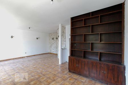 Sala de casa à venda com 3 quartos, 300m² em Planalto Paulista, São Paulo