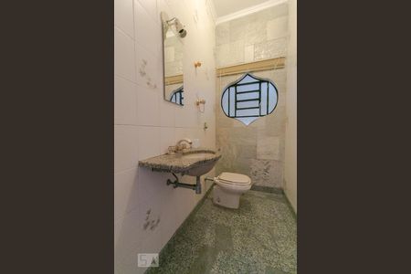 Casa à venda com 570m², 4 quartos e 5 vagasLavabo