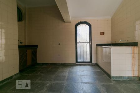 Casa à venda com 570m², 4 quartos e 5 vagasÁrea de Serviço