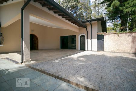 Casa à venda com 570m², 4 quartos e 5 vagasFachada