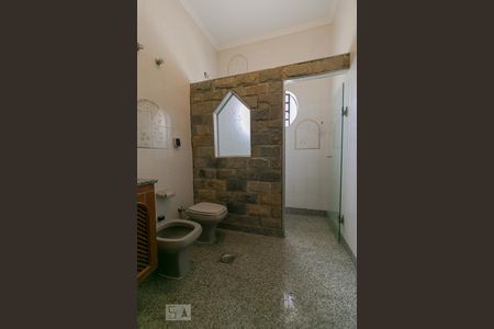 Casa à venda com 570m², 4 quartos e 5 vagasBanheiro