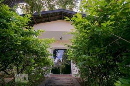 Casa à venda com 570m², 4 quartos e 5 vagasFachada