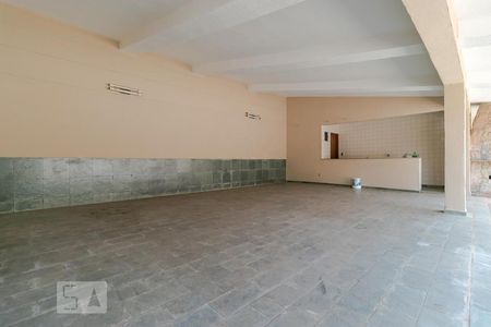 Casa à venda com 570m², 4 quartos e 5 vagasChurrasqueira
