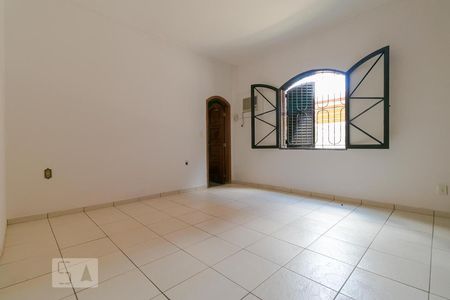 Casa à venda com 570m², 4 quartos e 5 vagasSuíte 01