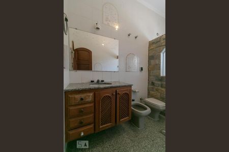 Casa à venda com 570m², 4 quartos e 5 vagasBanheiro