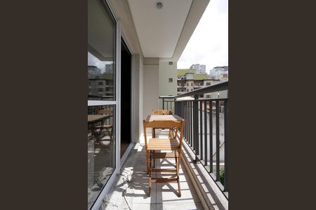 Studio à venda com 37m², 1 quarto e 1 vagaVaranda