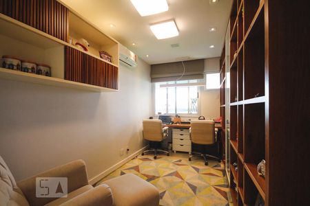 Apartamento à venda com 115m², 3 quartos e 2 vagasQuarto