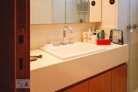 Apartamento à venda com 115m², 3 quartos e 2 vagasBanheiro da Suíte