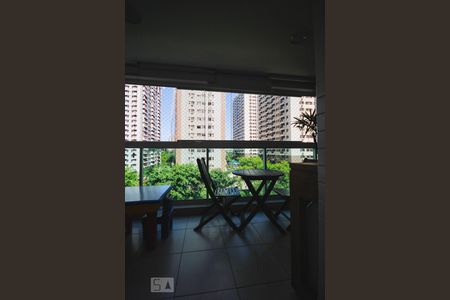 Apartamento à venda com 115m², 3 quartos e 2 vagasVaranda