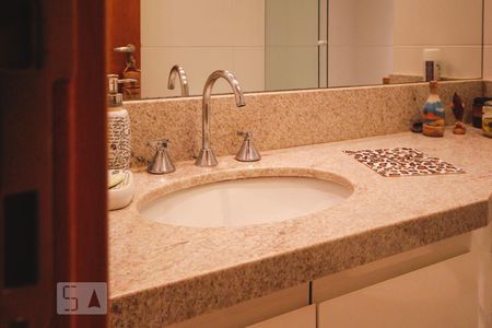 Apartamento à venda com 115m², 3 quartos e 2 vagasBanheiro 3