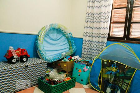 Quarto 2 de casa para alugar com 2 quartos, 98m² em Jardim Marcel, São Paulo