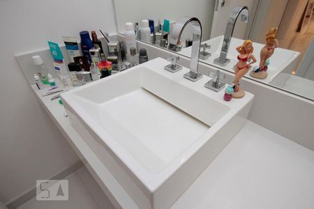 Apartamento à venda com 100m², 3 quartos e 1 vagaBanheiro