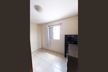 Quarto 1 de apartamento para alugar com 2 quartos, 50m² em Vila Bela, São Paulo