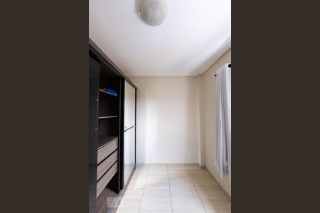 Quarto 1 de apartamento para alugar com 2 quartos, 50m² em Vila Bela, São Paulo