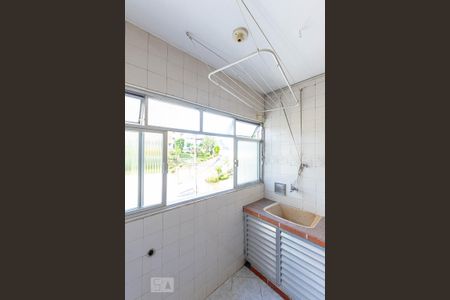 Apartamento à venda com 60m², 2 quartos e 1 vagaÁrea de Serviço