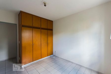 Quarto 01 de apartamento para alugar com 2 quartos, 68m² em Vila Marieta, Campinas