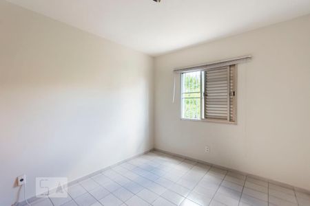 Quarto 01 de apartamento para alugar com 2 quartos, 68m² em Vila Marieta, Campinas