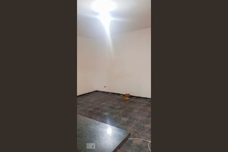 Quarto - Sala de casa para alugar com 1 quarto, 40m² em Vila Mesquita, São Paulo