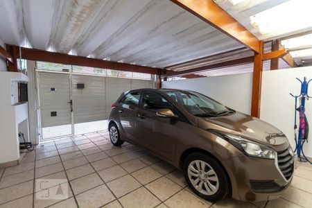 Casa à venda com 250m², 3 quartos e 2 vagas Casa à venda com 250m², 3 quartos e 2 vagasGaragem