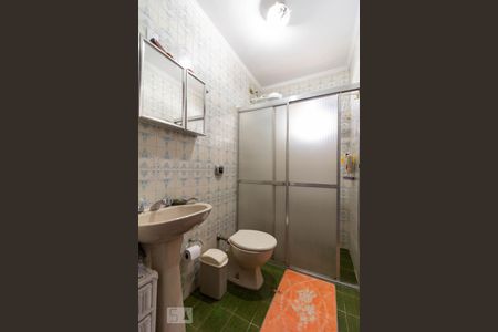 Casa à venda com 250m², 3 quartos e 2 vagas Casa à venda com 250m², 3 quartos e 2 vagasBanheiro Suíte 1