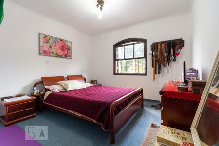 Casa à venda com 250m², 3 quartos e 2 vagas Casa à venda com 250m², 3 quartos e 2 vagasQuarto 1 Suíte