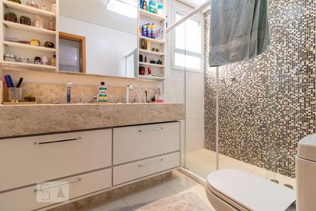 Apartamento para alugar com 169m², 3 quartos e 3 vagas Apartamento para alugar com 169m², 3 quartos e 3 vagasBanheiro da Suíte 2