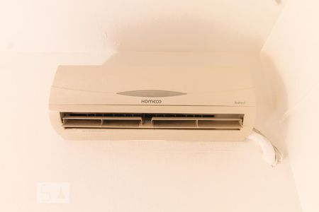 Quarto de kitnet/studio para alugar com 1 quarto, 27m² em Kobrasol, São José