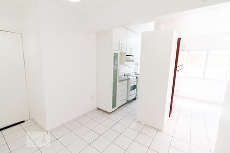 Sala de kitnet/studio para alugar com 1 quarto, 27m² em Kobrasol, São José