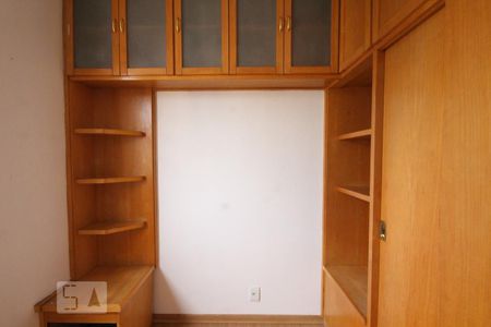 Apartamento para alugar com 69m², 3 quartos e 2 vagasQuarto