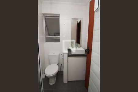 Banheiro de kitnet/studio à venda com 1 quarto, 38m² em Centro Histórico, Porto Alegre